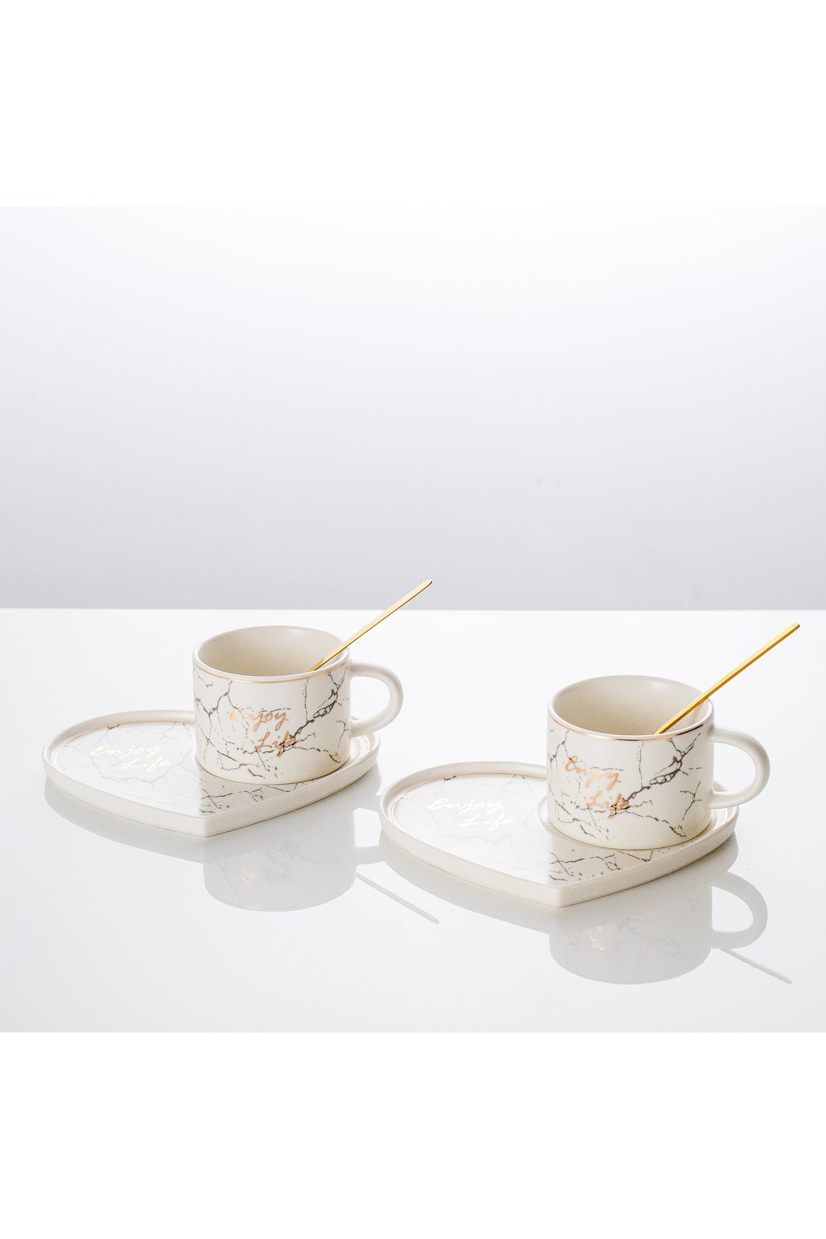 Set de 2 cești cu 2 farfurioare Inimă și 2 lingurițe, porțelan, 200 ml - Alb