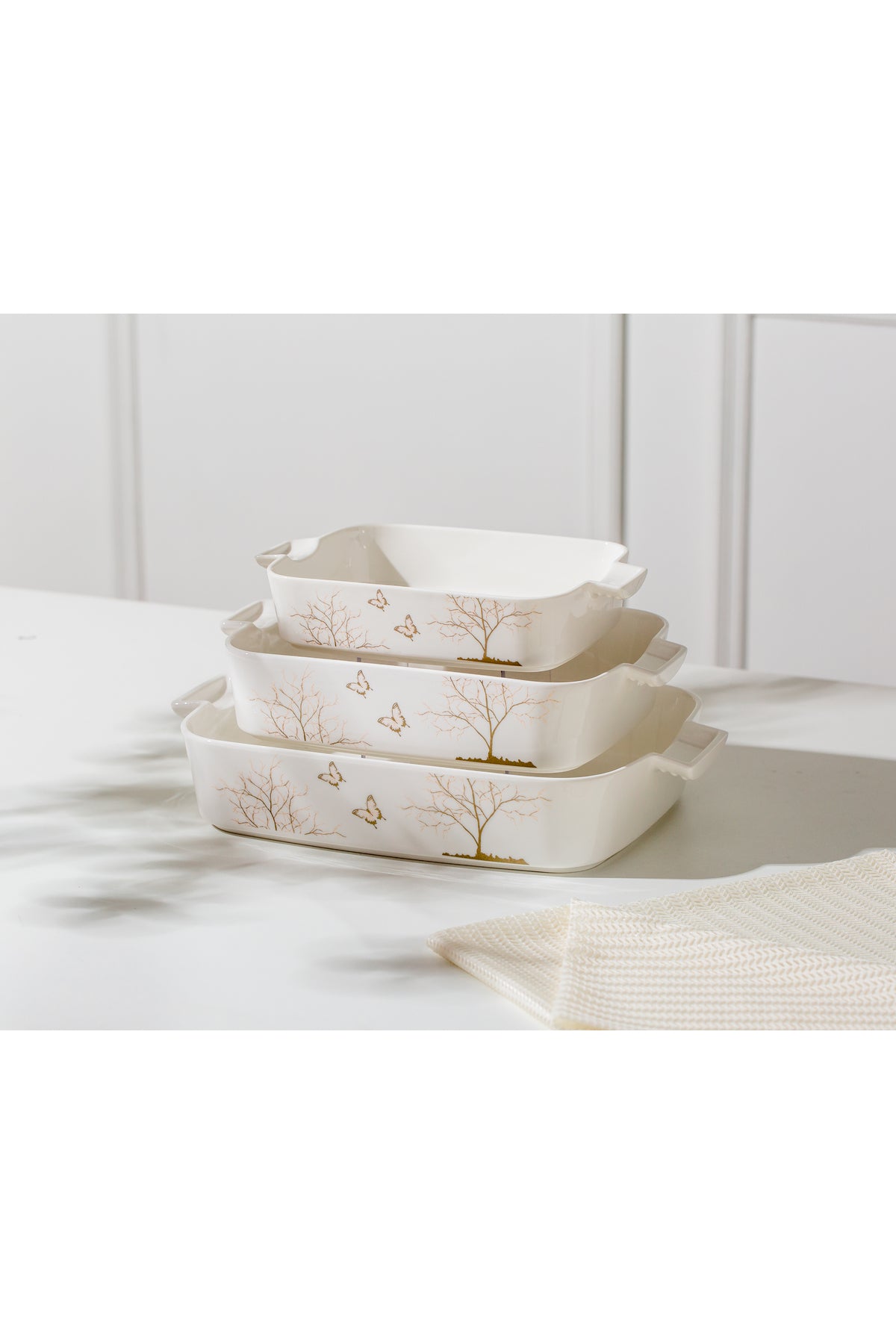 Set 3 tăvi cuptor Lifetree – porțelan alb cu copacul vieții auriu, rezistente la cuptor