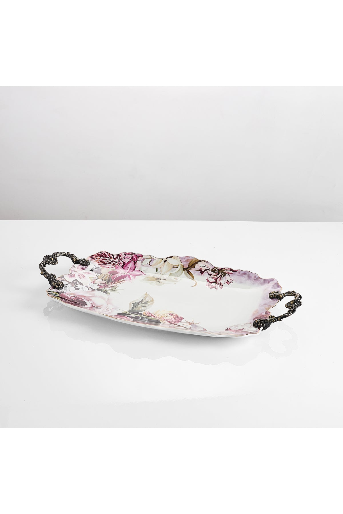 Tavă servire porțelan ovală model floral vintage, mânere metalice bronz, 44.5 cm