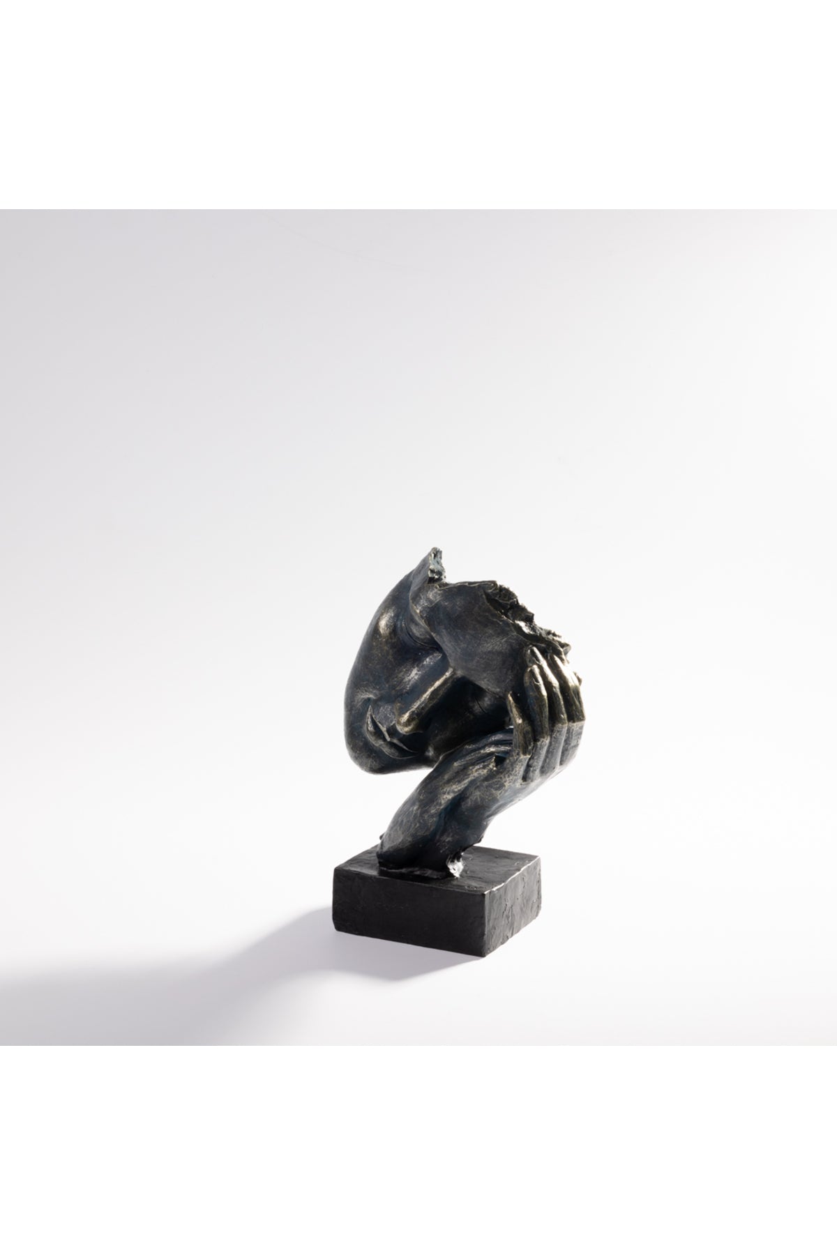 Statuetă Decorativă „Silent Embrace”, negru – 23.5