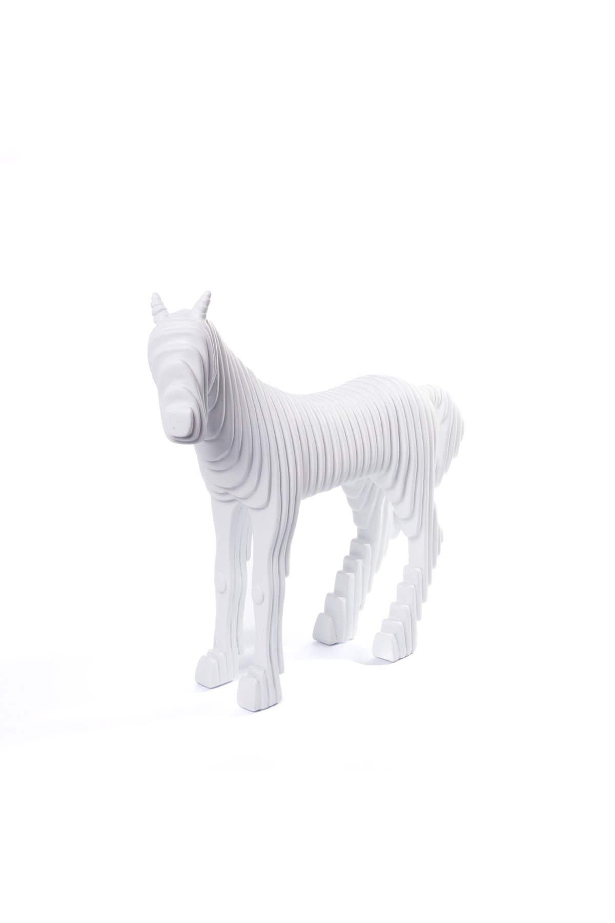 Statuetă decorativă cal alb 28 cm – Figurina modernă pentru decor interior
