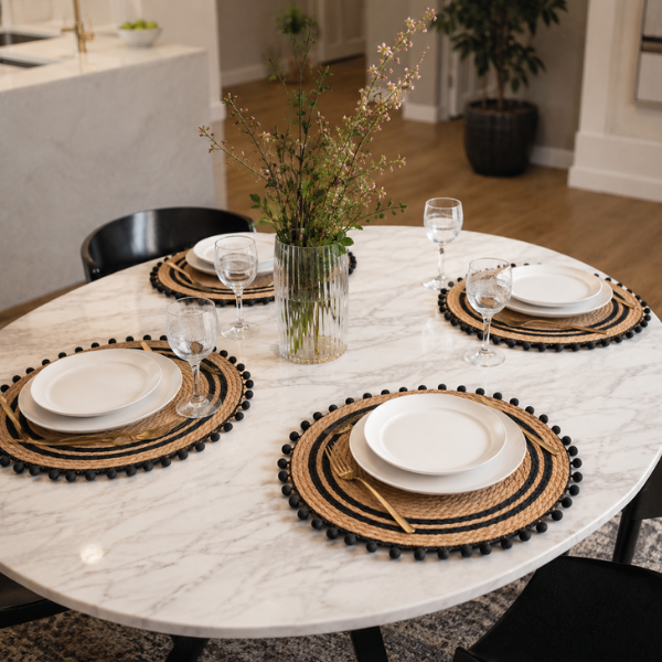 Set 4 Servete de Masa Boho Rotunde, Fiber Naturale cu Detalii Negre si Ciucuri - 38 cm