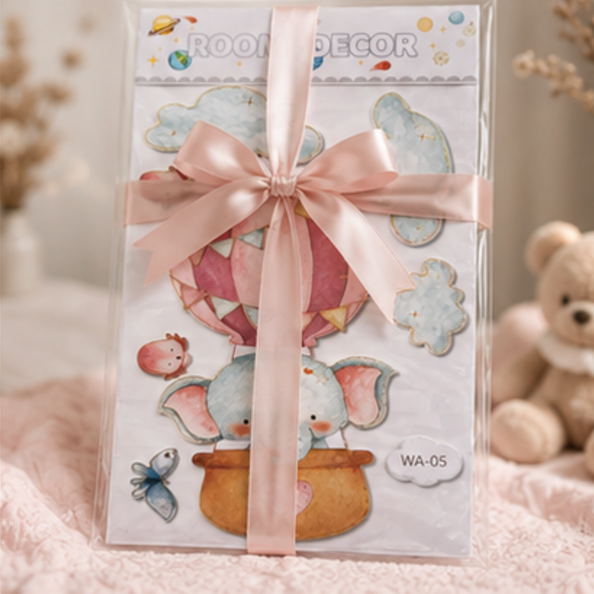 Autocolant Decorativ 3D Premium pentru Perete cu Efect de Relief – Elefant Roz in Balon cu Aer Cald, 33 × 48 cm